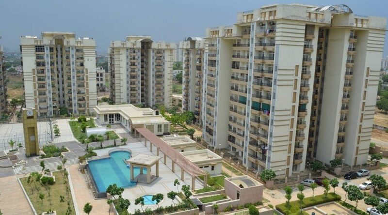 Amrapali Grand e1502946952450 10,000 Flats to be Constructed in Amrapali Project. NBCC Updated Biggest Good News.