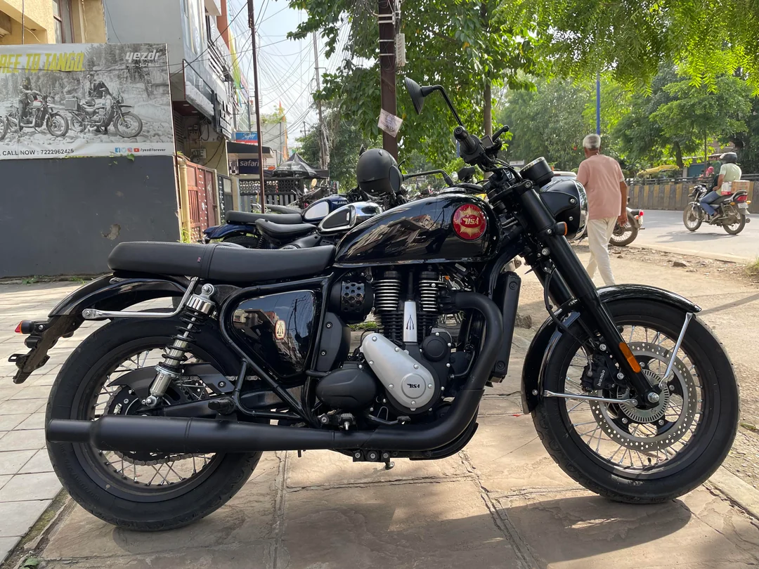 Classic Legends Enters 650cc Segment with BSA Gold Star 650 Royal Interceptor Days Gone. BSA Gold Star 650cc Arrived in Very Half Budget For Grand People.