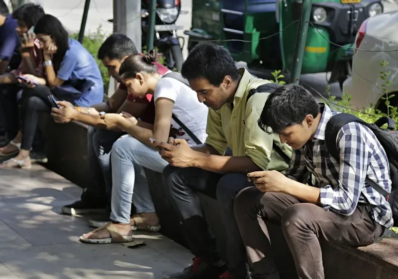 mobile user india 8 Changes Announced From 1st September For Everyone. Mobile Number to Bank, Helmet All Affected