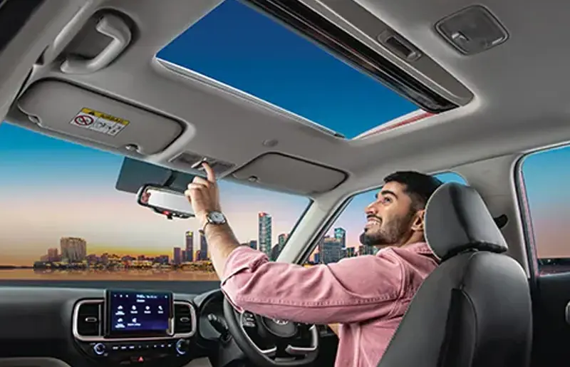 venue sunroof Cheapest Sunroof Car Introduced For Common Man. Price Also Reduced by 1.35 Lakhs Rs Now.