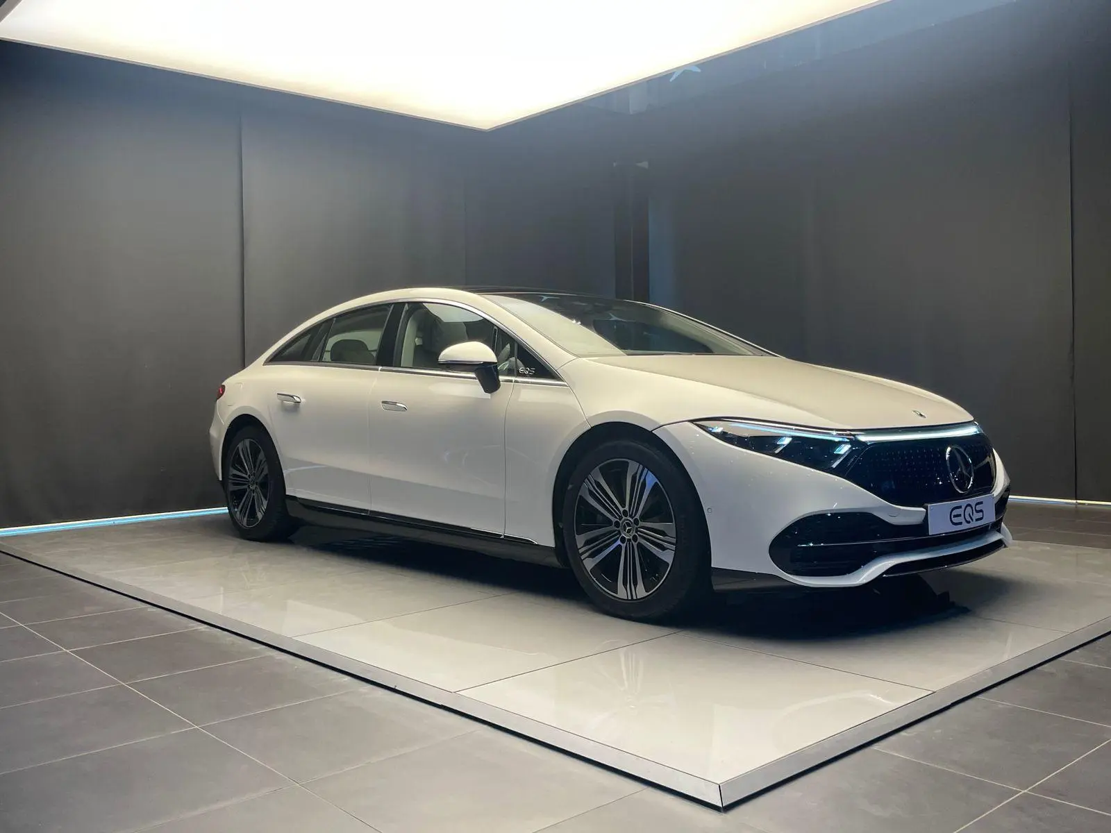 Mercedes EQS 580 SUV launched in the Indian car market jpg Mercedes EQS 580 SUV launched in the Indian car market, will get great features with a range of 809KM, know the price