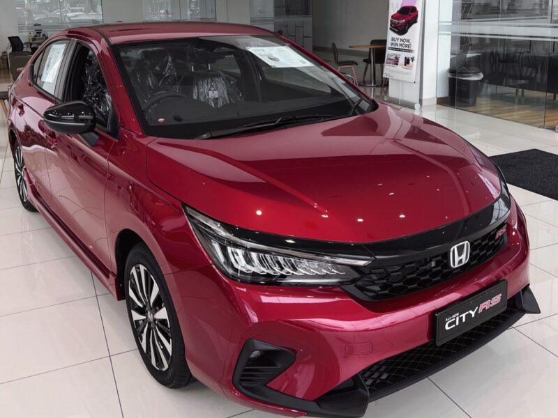 honda city With a stylish design and a luxurious interior similar to BMW, Honda introduces the new Honda City car.