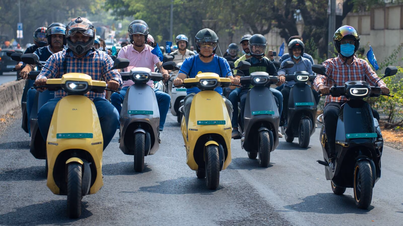 ola scooter OLA Introduced 8 years Warranty on Battery. Sold 200000 Scooter in 2024 Till Now. Full Tension Free Program Launched.