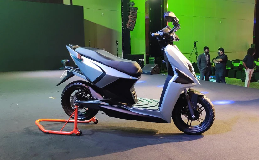 simpleone Very Low Price 212 KM Range Electric Scooter Arrived. OLA Got Tough Days Finally.