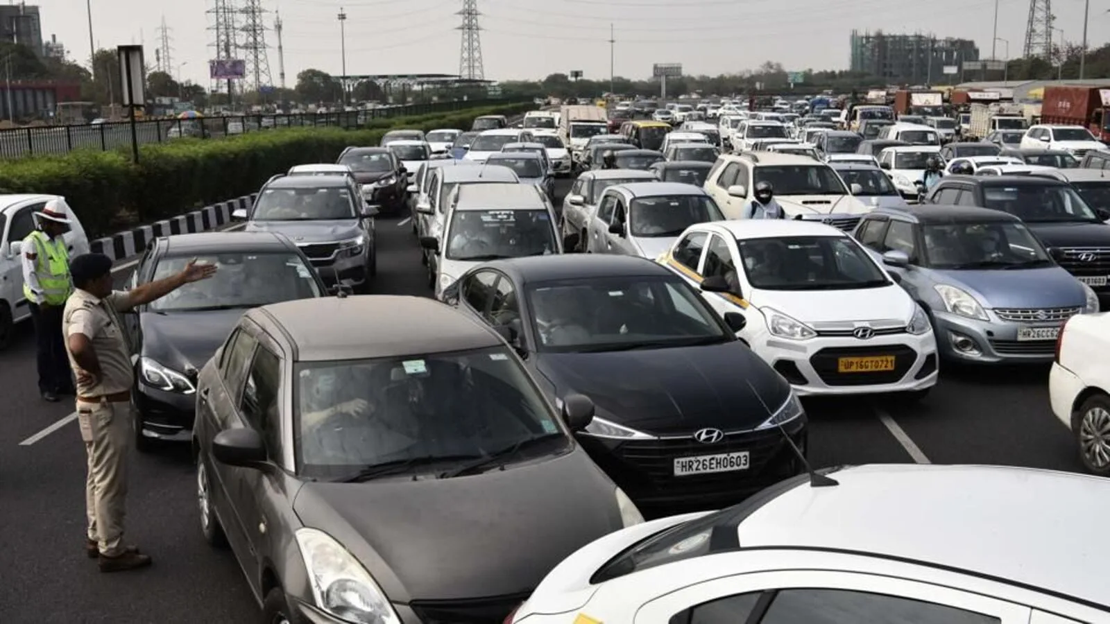 Delhi to get London like congestion tax ready to let cars jpg Delhi to get London-like congestion tax: . ready to let cars drive on roads