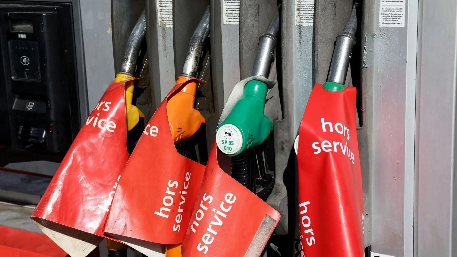 Global oil demand likely to remain low in 2025 amid jpg Global oil demand likely to remain low in 2025 amid weak economic activity .