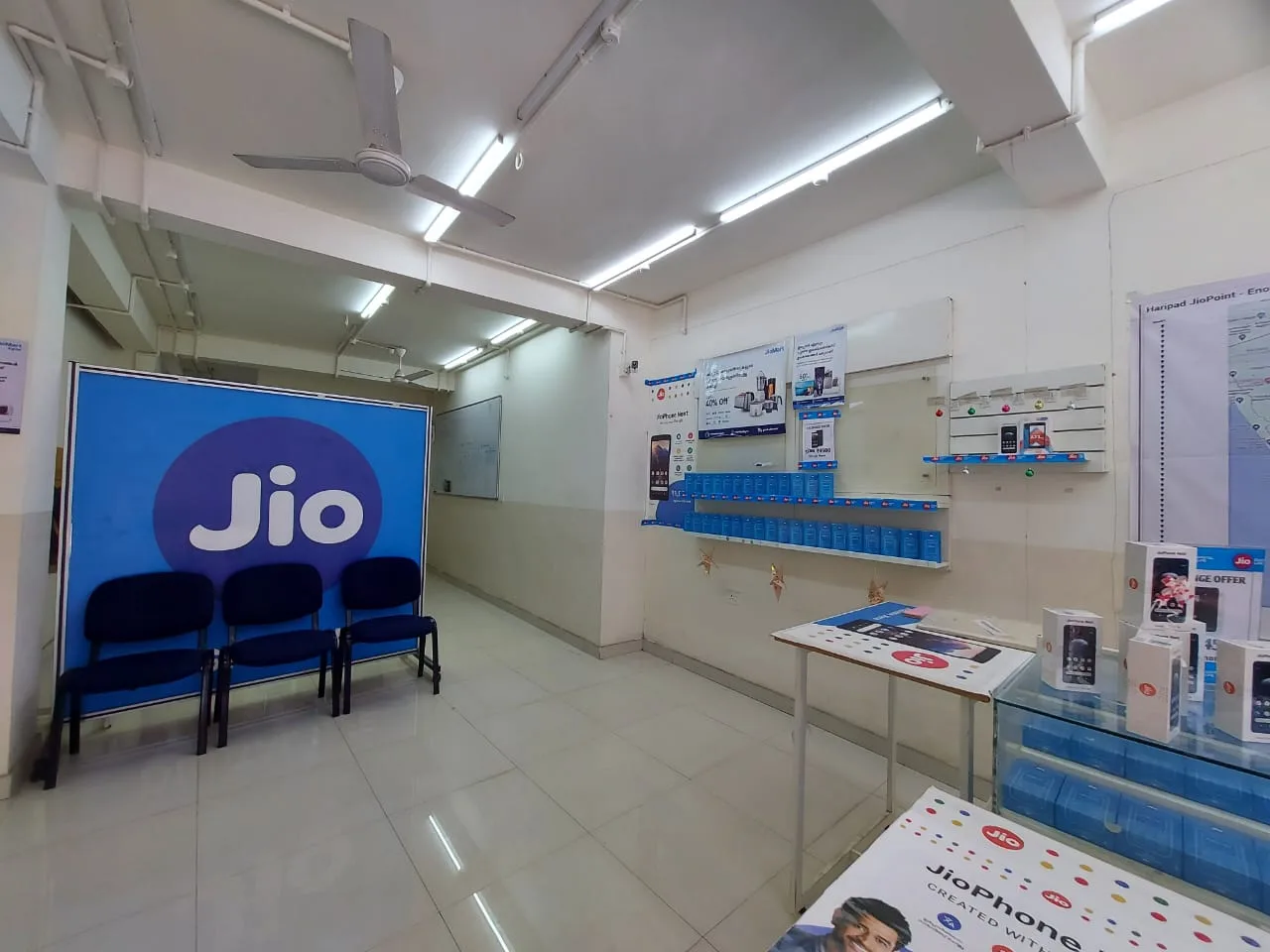 jio diwali offer jpg Jio Announced Free ₹3,350 Voucher on Recharge. Ambani Gifted Diwali Offer to Users.