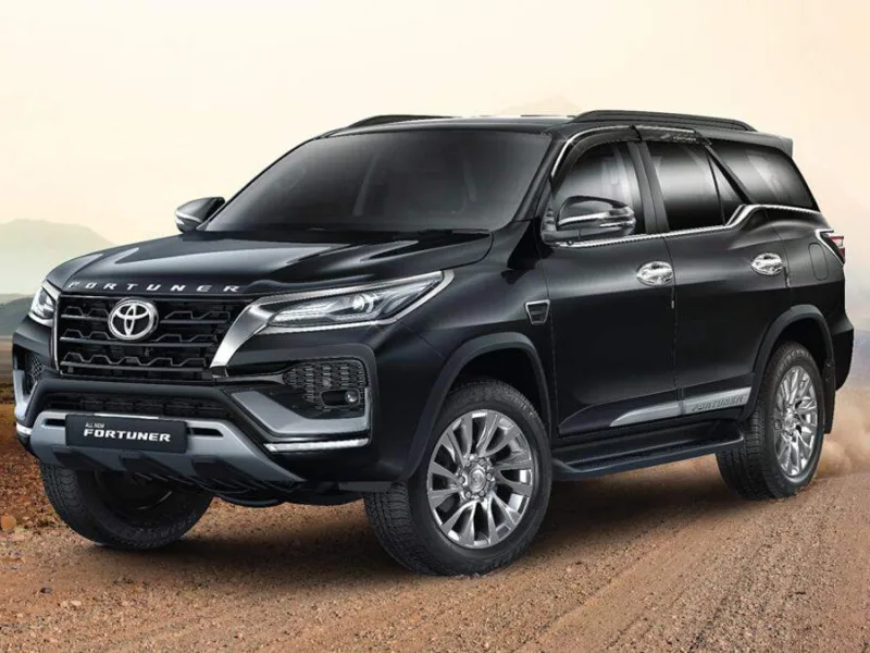 Despite the high price Toyota Fortuner remains the first choice Despite the high price, Toyota Fortuner remains the first choice of people, sales are continuously increasing.
