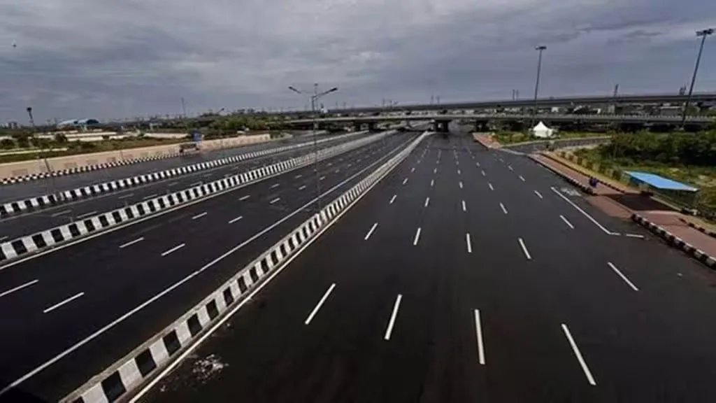 FNG expressway will provide a direct road link between Faridabad and Noida bypassing Delhis Kalindi Kunj route FNG expressway will provide a direct road link between Faridabad and Noida, bypassing Delhi’s Kalindi Kunj route.