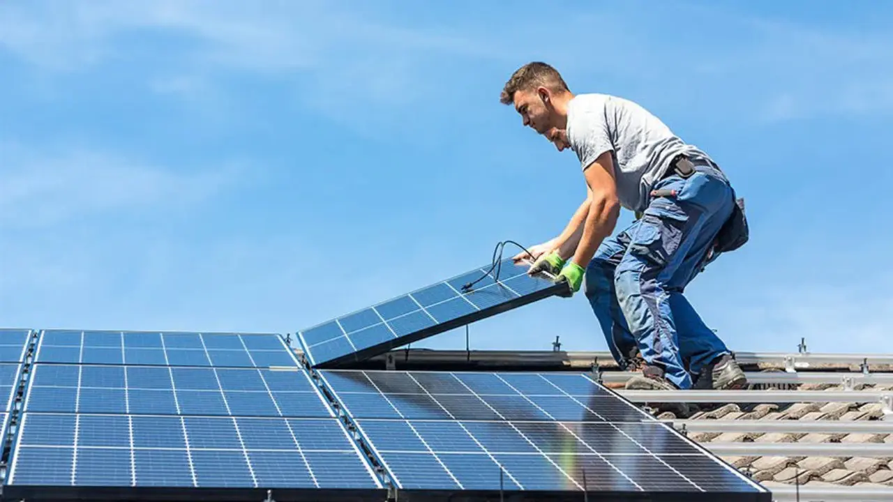 Install Luminous 5kW solar system with subsidy know complete details Install Luminous' 5kW solar system with subsidy, know complete details