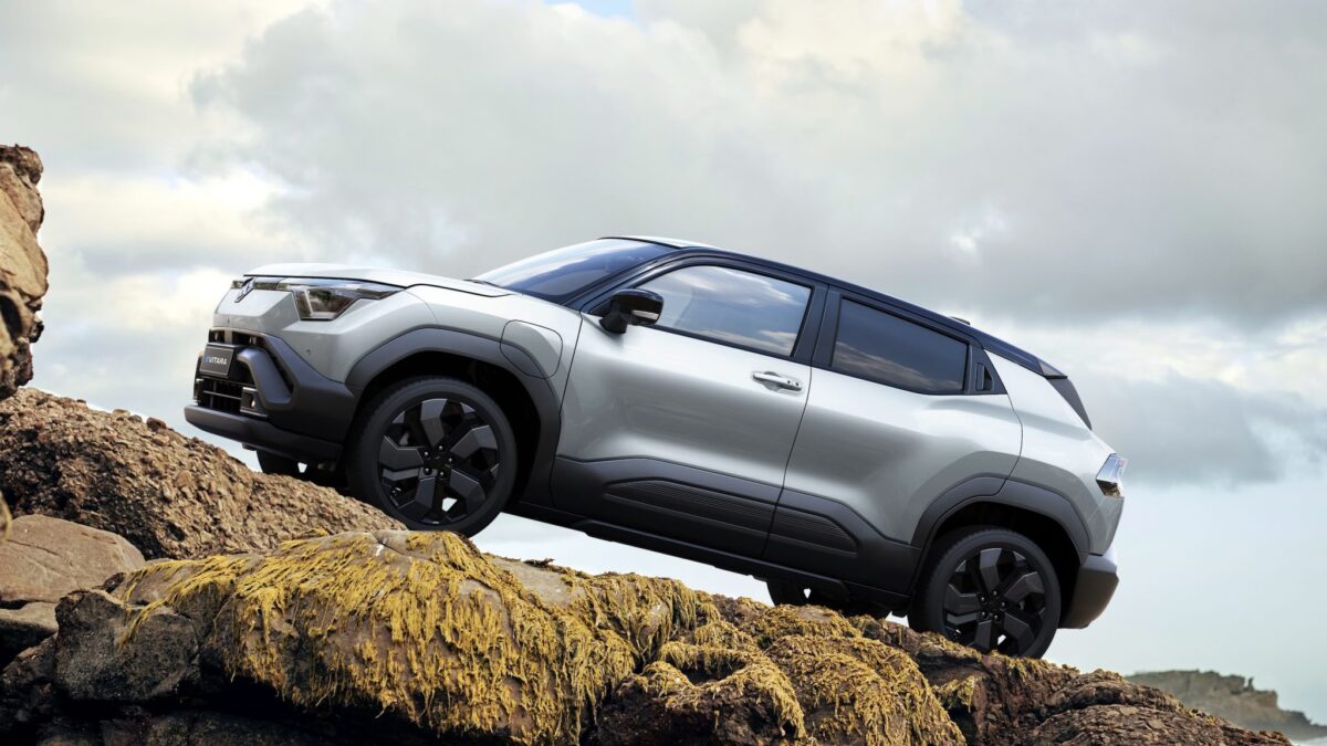 Maruti Suzuki e Vitara will be presented at Bharat Mobility Maruti Suzuki e Vitara will be presented at Bharat Mobility Expo 2025, the car will have so many amazing safety features with 500KM range.