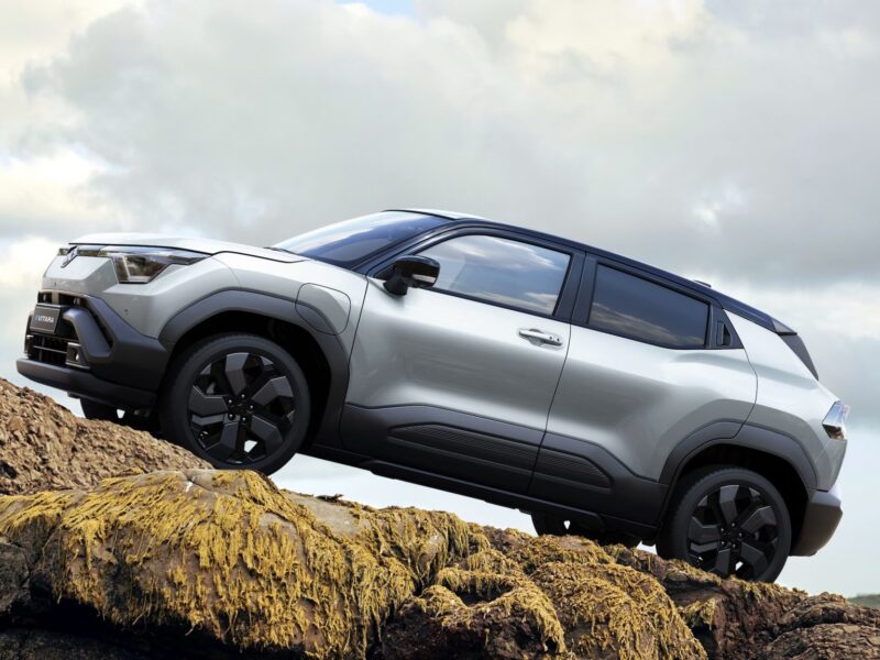 Maruti Suzuki e Vitara will be presented at Bharat Mobility Maruti Suzuki e Vitara will be presented at Bharat Mobility Expo 2025, the car will have so many amazing safety features with 500KM range.