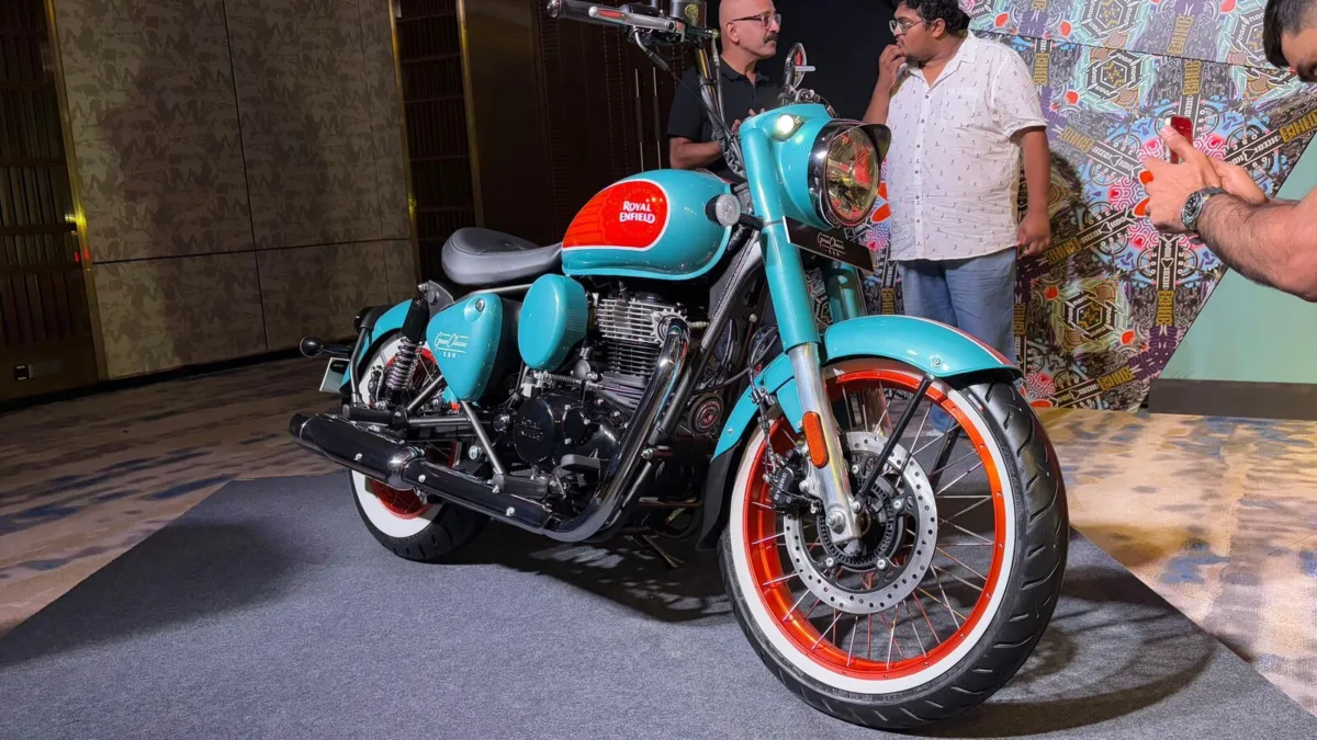 New Classic 350 based bobber as Royal Enfield Goan Classic 350 New Classic 350-based bobber . as Royal Enfield Goan Classic 350 brake cover