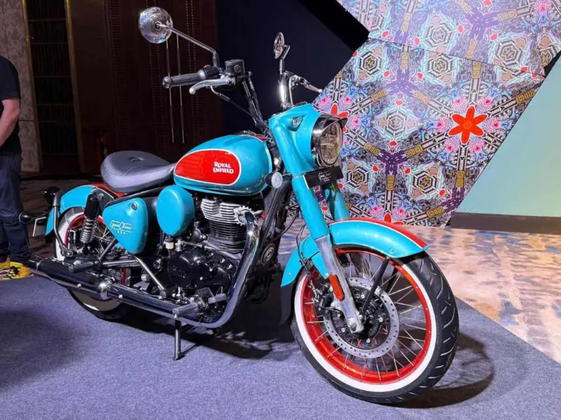 Royal Enfield Goan Classic 350 launched at Rs 235 lakh Royal Enfield Goan Classic 350 launched at Rs. 2.35 lakh .
