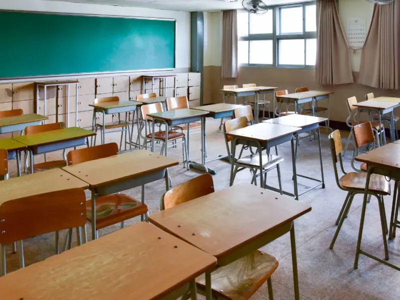 delhi schools closed Delhi New Ban Announced. No Schools Will Open Upto 12th Grade. Supreme Court in Very Strict Mode Now.