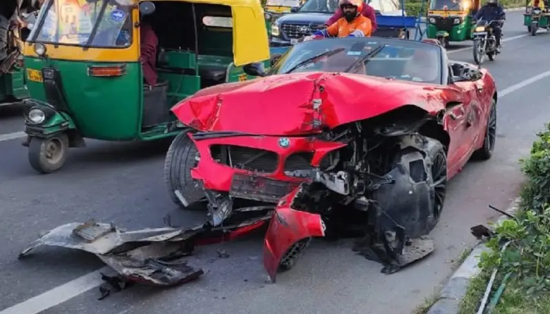 Speeding BMW Collides with Tata Punch in Delhi, Resulting in Minor Injuries and Medical Investigation.