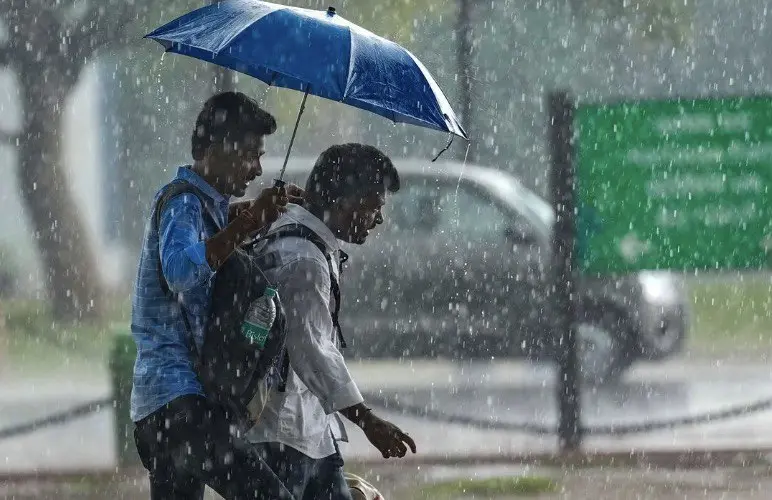 Delhi Sizzles: Hottest January Day in 6 Years!