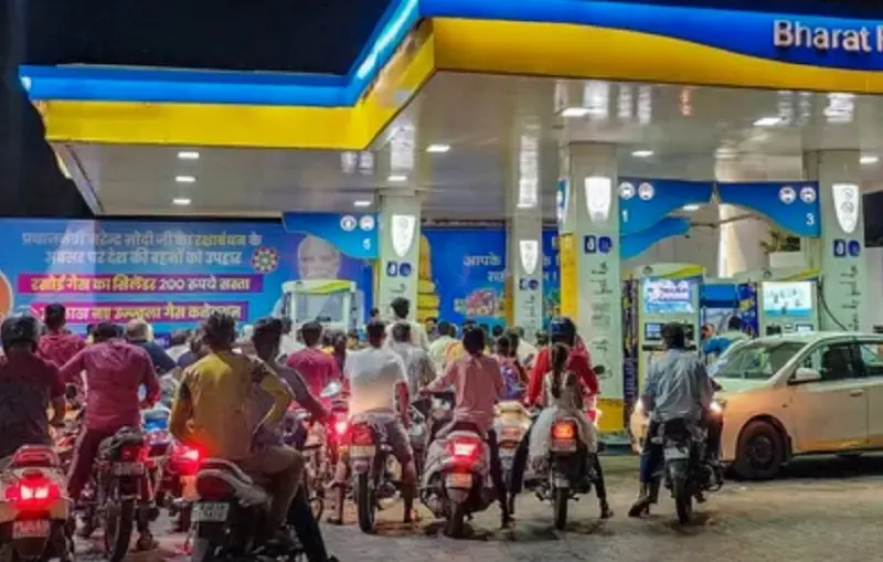 Gorakhpur Implements 'No Helmet No Fuel' Campaign to Enhance Road Safety and Reduce Accidents.