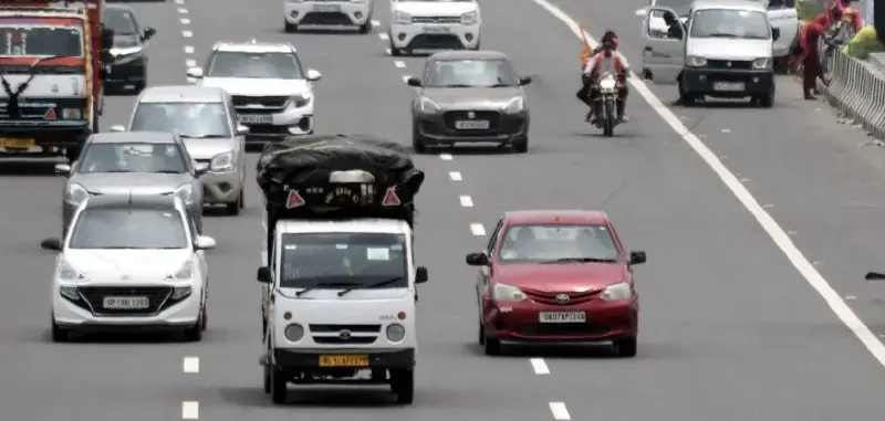 Greater Noida Authority Accelerates Bypass Road Construction to Alleviate Long Traffic Jam in Tilpata.