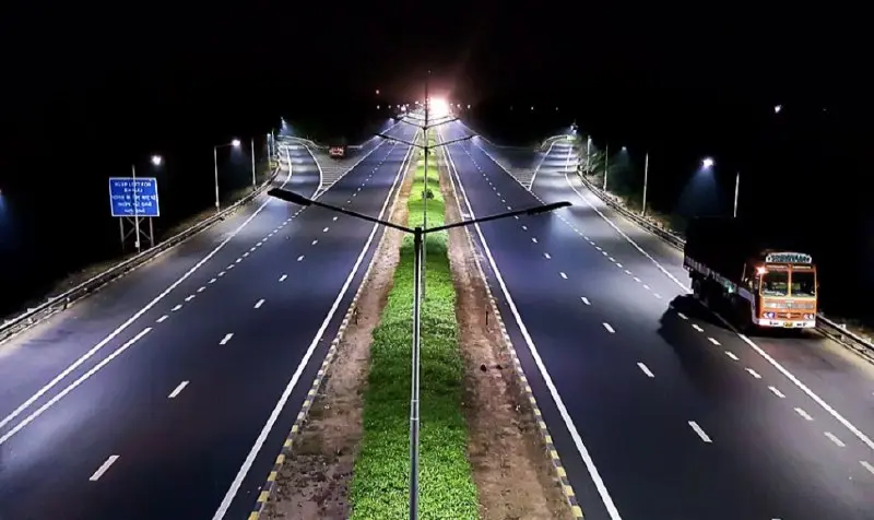 Greater Noida to be connected to Faridabad via new bridge with road construction underway for convenience.