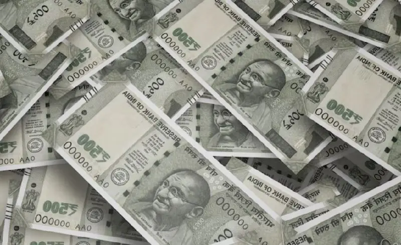 Invest One Lakh Rupees to Achieve Your Dream of Becoming a Crorepati with Smart Investments.