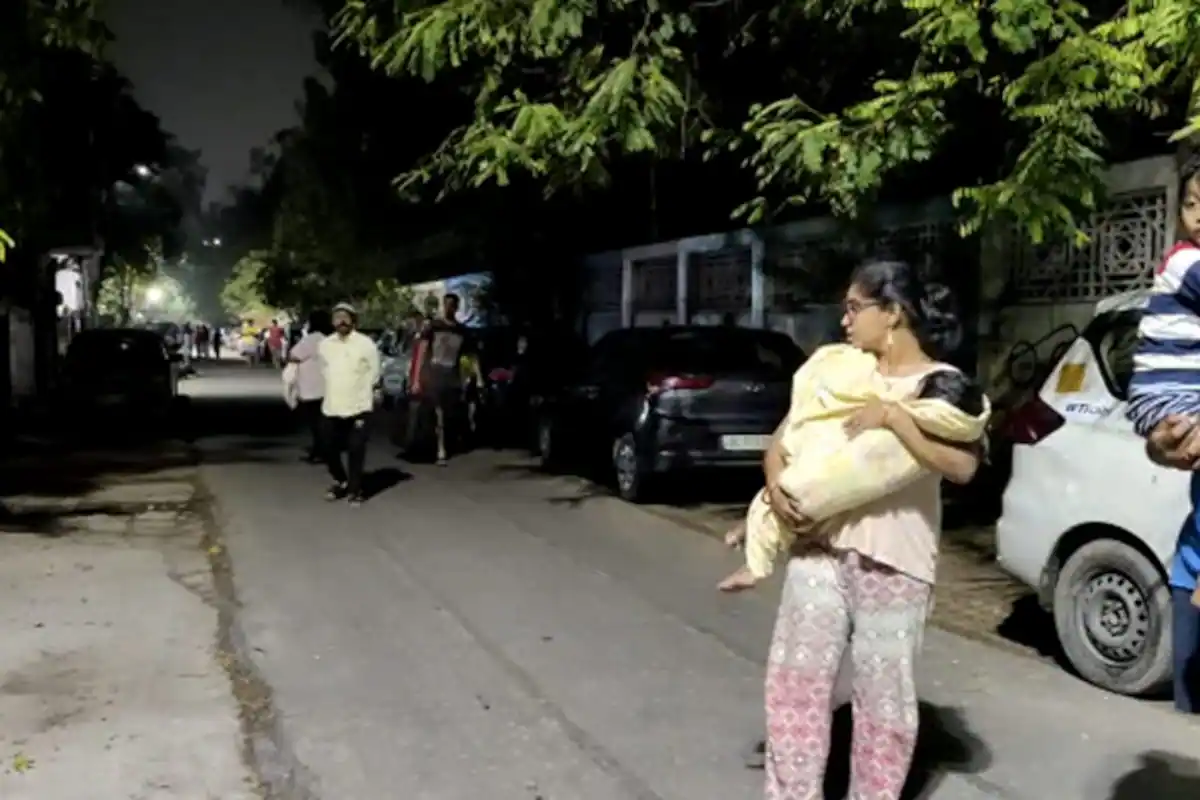 delhi earthquake Delhi NCR Experienced Strong Earthquake Again. Center Was Dhaula Kuan.