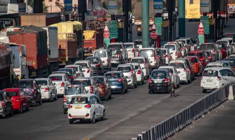 1 million people from Delhi NOIDA will be free from traffic 1 million people from Delhi-NOIDA will be free from traffic jams! The work on this road project, which had been halted for a long time, has now started again.