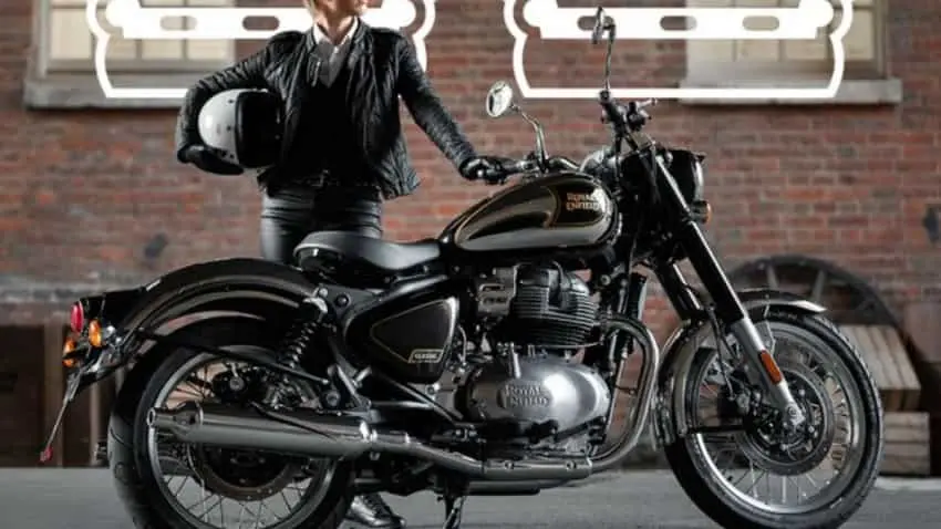 2025 Royal Enfield Classic 650 has four color options and 2025 Royal Enfield Classic 650 has four color options and many features. Find out the price of each variant.