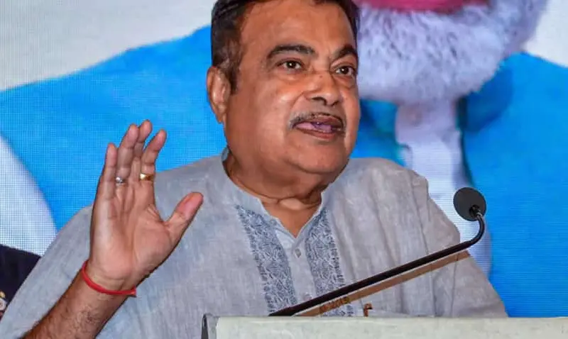 Because of these reasons most road accidents happen The government Because of these reasons, most road accidents happen. The government will follow advice from countries like Spain and Austria to prevent them.