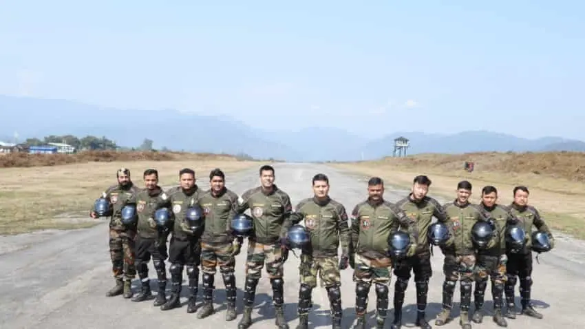 Twelve bike riders traveled a distance of 4000 kilometers The Twelve bike riders traveled a distance of 4000 kilometers. The bike rally went through nine states in the country.