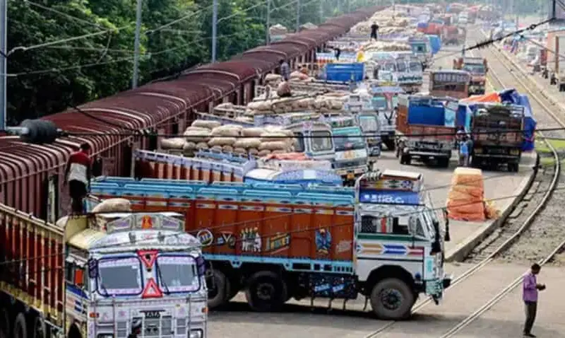 Now other large commercial vehicles like trucks will also be Now, other large commercial vehicles like trucks will also be safe! Bharat NCAP will start giving ratings soon.