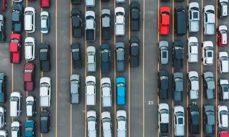 This financial year the auto sector will set a new This financial year, the auto sector will set a new record! 5 million cars could be sold here, and we will see it happen.