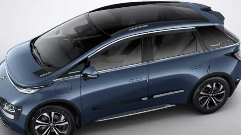 Mg has launched the Windsor EV Pro with large battery Mg has launched the Windsor EV Pro with large battery packs. It can travel 449 kilometers on a single charge. Here are the details about the price.