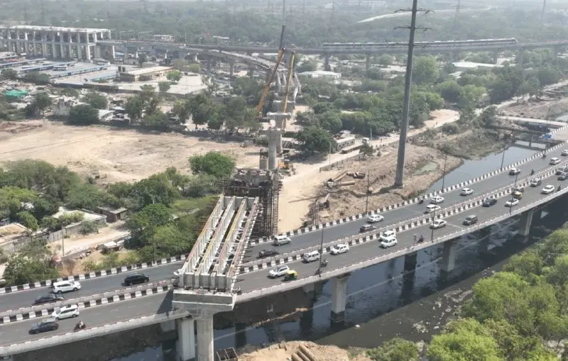 NCRTC Successfully Installs 200-Ton Steel Span for Namó Bharat Corridor, Connecting Sarai Kale Khan Station to Jungpura Stabling Yard in Delhi