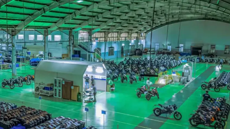 This company is introducing a great e bike that will compete This company is introducing a great e-bike that will compete directly with a 100cc motorcycle. The SPLENDER-Platina will be tough!