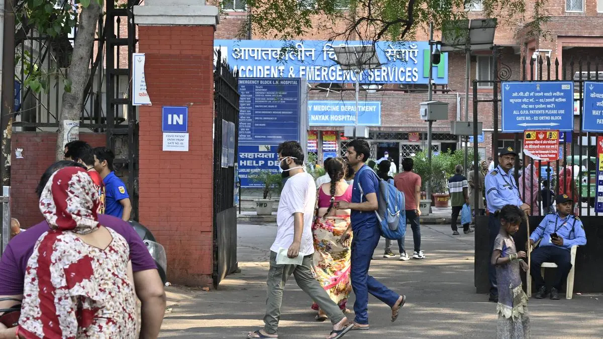 delhi covid 25 new variant first death Delhi Recorded Death Due to New Variant of Covid19. 2700 Cases Now Nationwide.