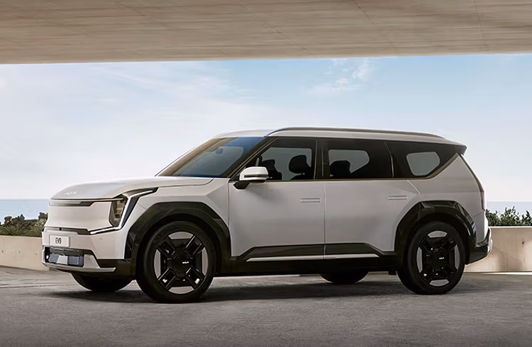 kia EV9 Kia Confirmed 491 KM EV Car. Price Also Reduced in Monsoon Offer for Customers.