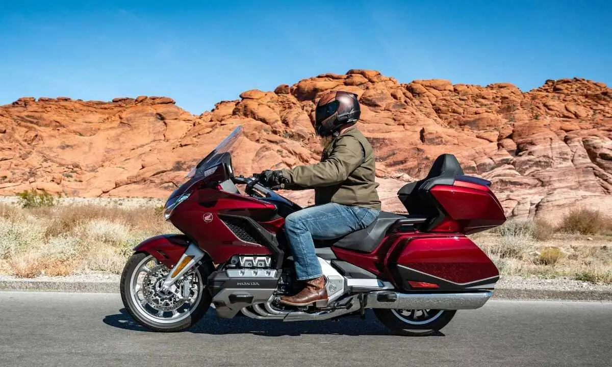 Sapne like ride reality like Honda Gold Wing has become Sapne -like ride, reality like Honda Gold Wing has become a stylish story of every journey!