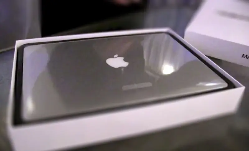 Exciting Sales on Flipkart and Amazon Starting September 23: Get Apple MacBook Air M2 for Under ₹64,000!