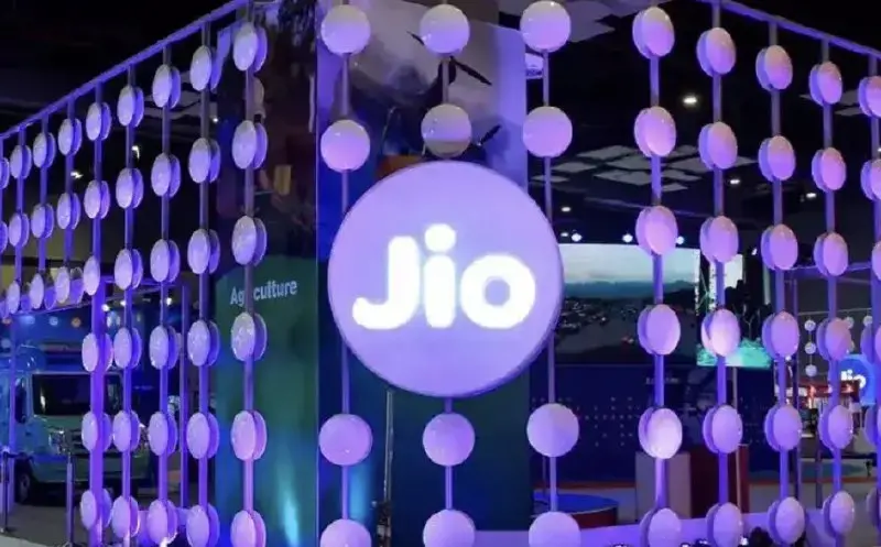 Jio Launches 365-Day Plan Offering Unlimited Calling and 912GB Data, Easing User Concerns Over Monthly Recharges