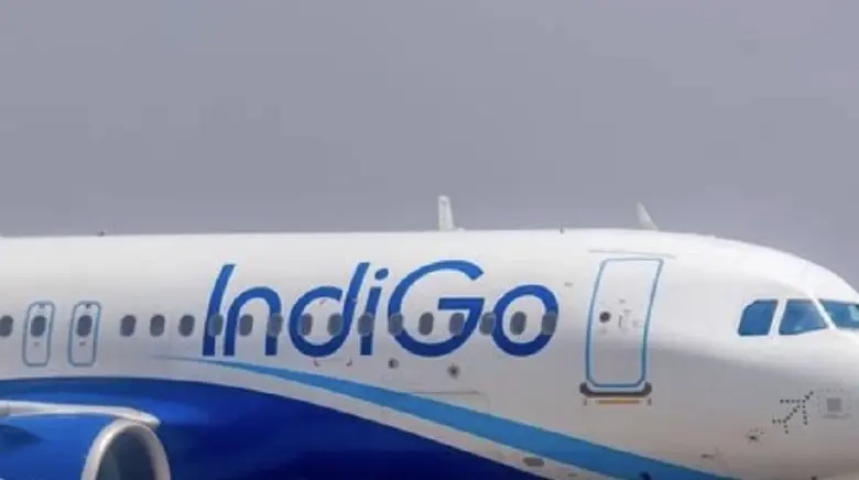 Lucknow Indigo Flight to Delhi Avoids Catastrophe as Pilot Aborts Takeoff, Ensuring Safety of 151 Passengers Including Dimple Yadav