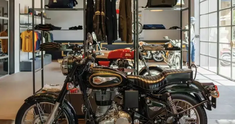 Royal Enfield Prices Adjusted: 350cc Bikes Cheaper by ₹20,000, While 450cc and 650cc Models See Increases up to ₹30,000.