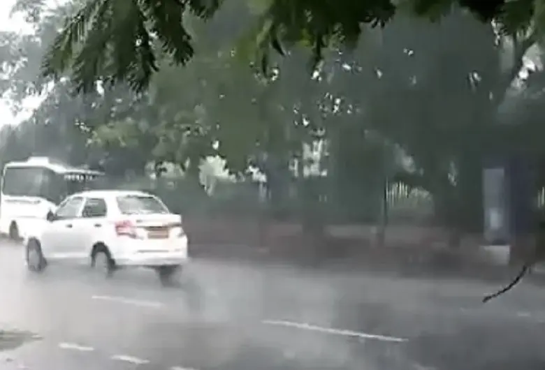 Heavy Rainfall Expected in Odisha Until October 4 Due to Low Pressure in Bay of Bengal, IMD Issues Warning for Fishermen