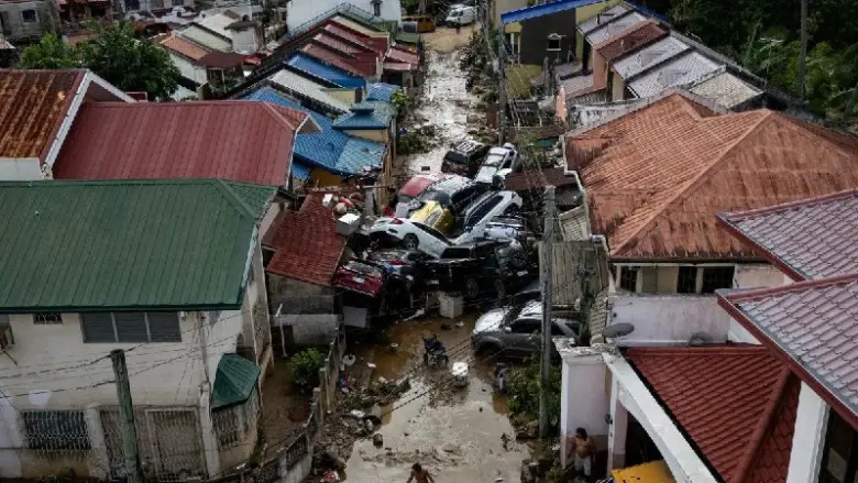 Typhoon Kalmegi Devastates Philippines, Leaving 241 Dead and 350,000 Displaced; Vietnam Braces for Impact as Storm Strengthens