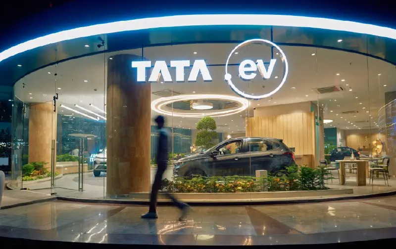 Delhi Government's New EV Policy Aims to Cut Price Gap, Boost Adoption and Expand Charging Infrastructure for Cleaner Mobility