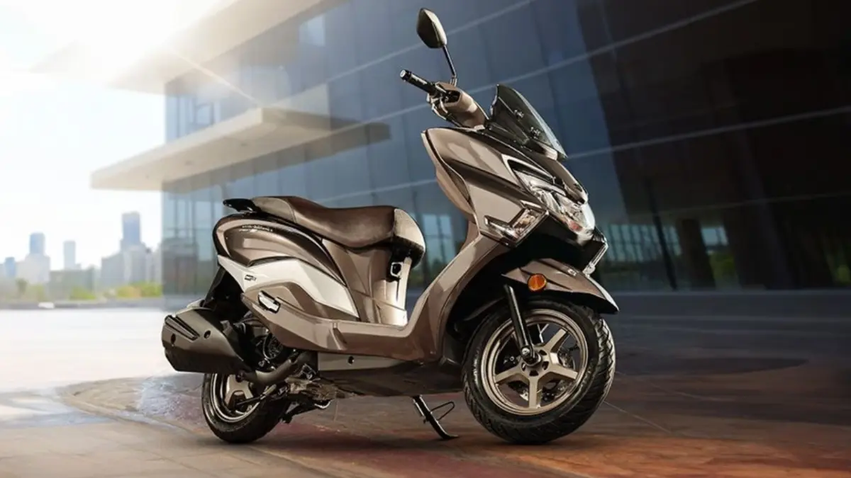 Suzuki Burgman Street 125 A premium scooter with stylish looks Suzuki Burgman Street 125: A premium scooter with stylish looks and a comfortable ride