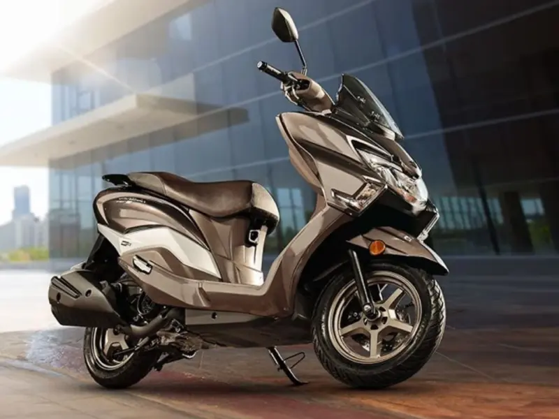 Suzuki Burgman Street 125 A premium scooter with stylish looks Suzuki Burgman Street 125: A premium scooter with stylish looks and a comfortable ride