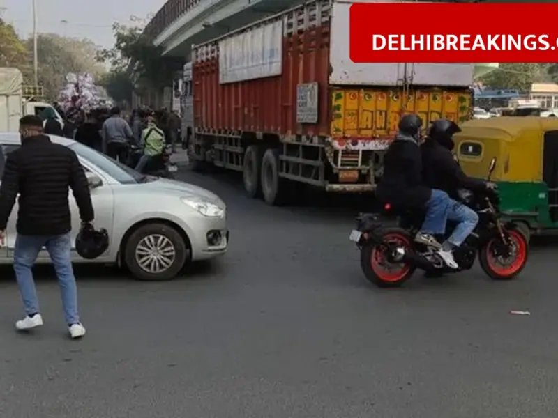 delhibreakings chirag delhi accident truck hit cyclist death january 2026 Speeding Truck Crushes Cyclist in South Delhi's Chirag Delhi, Driver Fled from Spot