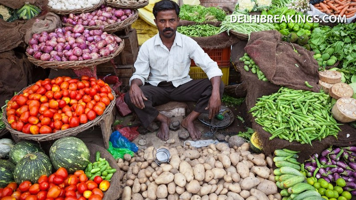 delhibreakings pm modi launches pm svanidhi credit card details jan 2026 PM Modi Launches PM SVANidhi Credit Card, Street Vendors to Get Rs 30,000 Interest-Free Limit