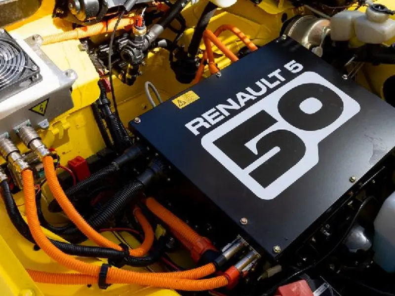 report 1768738139 Delhi Trials EV Retrofitting: Carmakers Wary, Retrofitters Eager